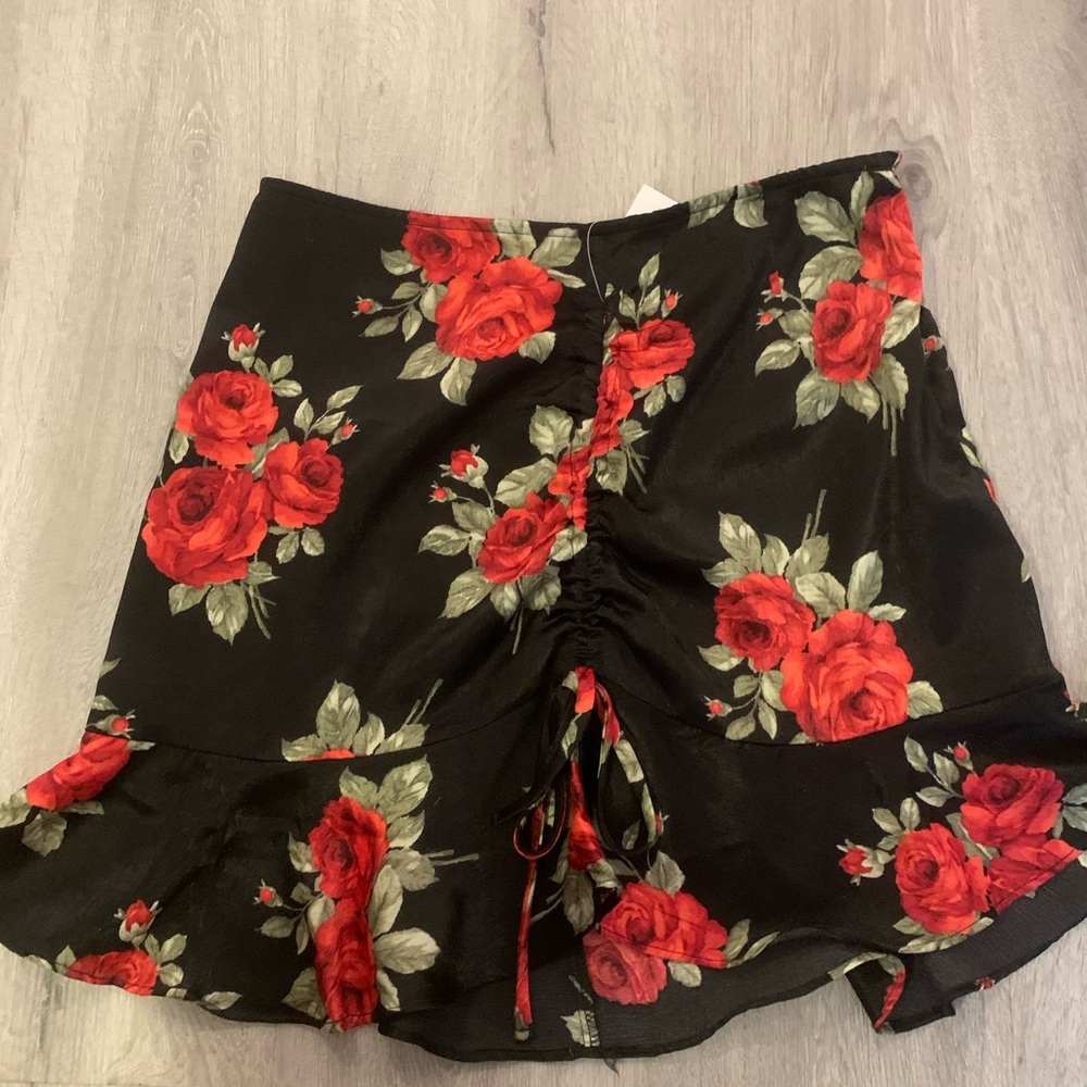 Floral mini skirt